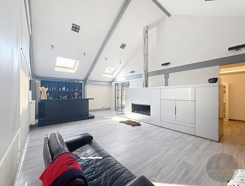                                         Bureaux à vendre à Knokke, € 695.000
