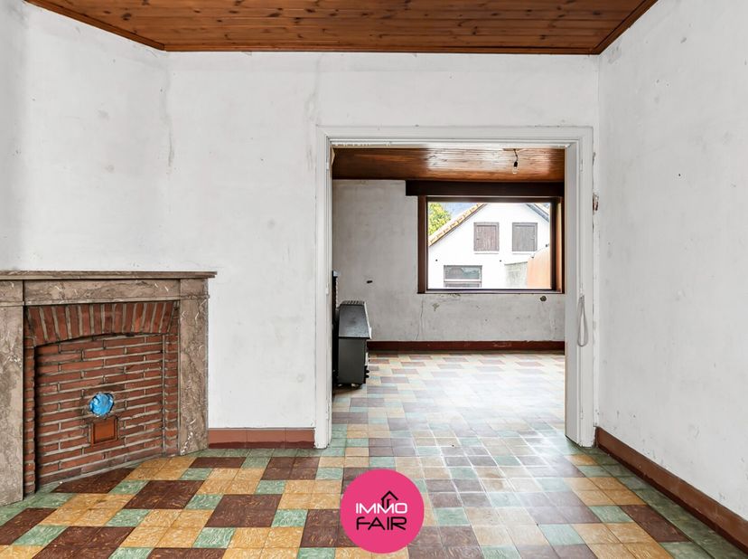 Budgetvriendelijke woning op slechts 5 minuutjes van Maastricht<br />
Deze woning aan de Henri Dunantstraat 121 in Lanaken is gelegen op een perceel v