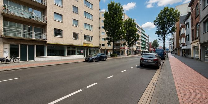 Bedrijfsvastgoed te huur in Torhoutsesteenweg 93 bus A, 8400 Oostende