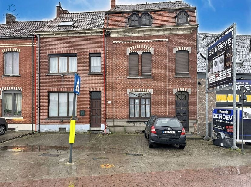 Charmante woning met 3 slaapkamers en gezellige stadstuin op wandelafstand van het centrum van Geraardsbergen<br />
Op slechts een steenworp van het b