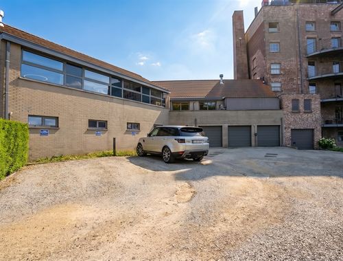                                         Gemengd gebruik te koop in Harelbeke, € 739.000
