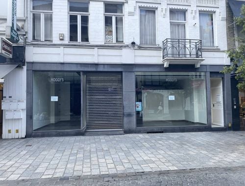                                         Handelspand te huur in Roeselare, € 3.500
