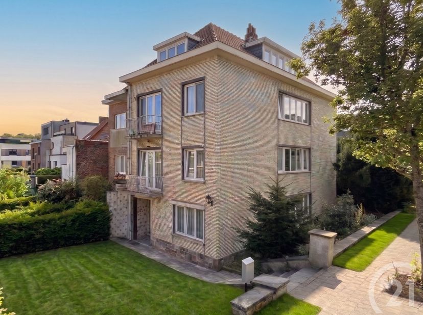 Appartement te koop in ,
                    1160 Oudergem