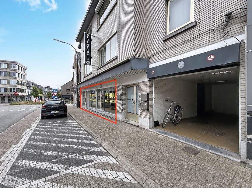 Bien professionnel à louer
                    à 3960 Bree