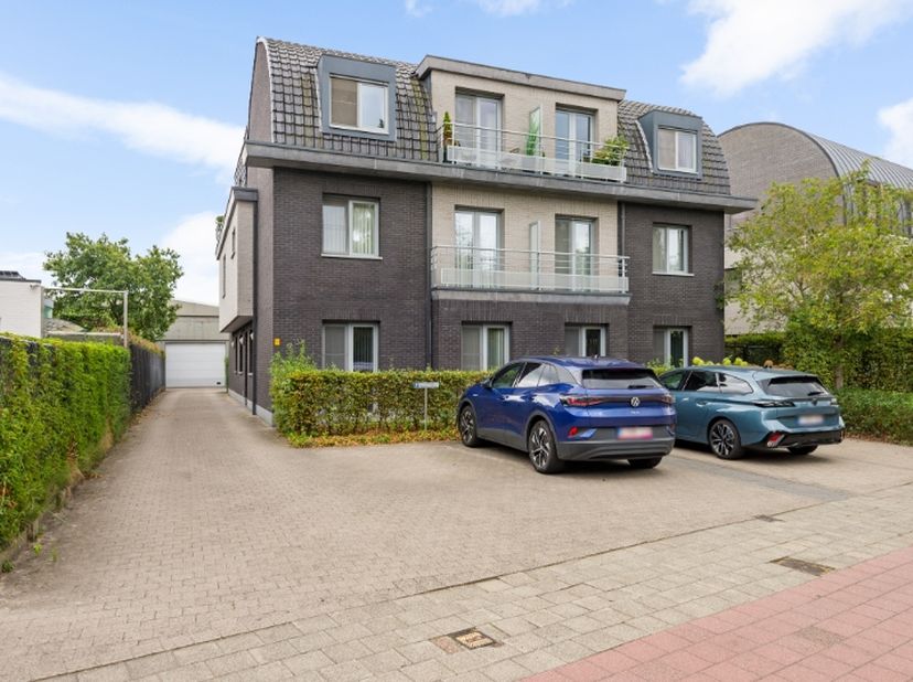 Appartement te koop in Molenstraat 137 bus 2,
                    2840 Reet