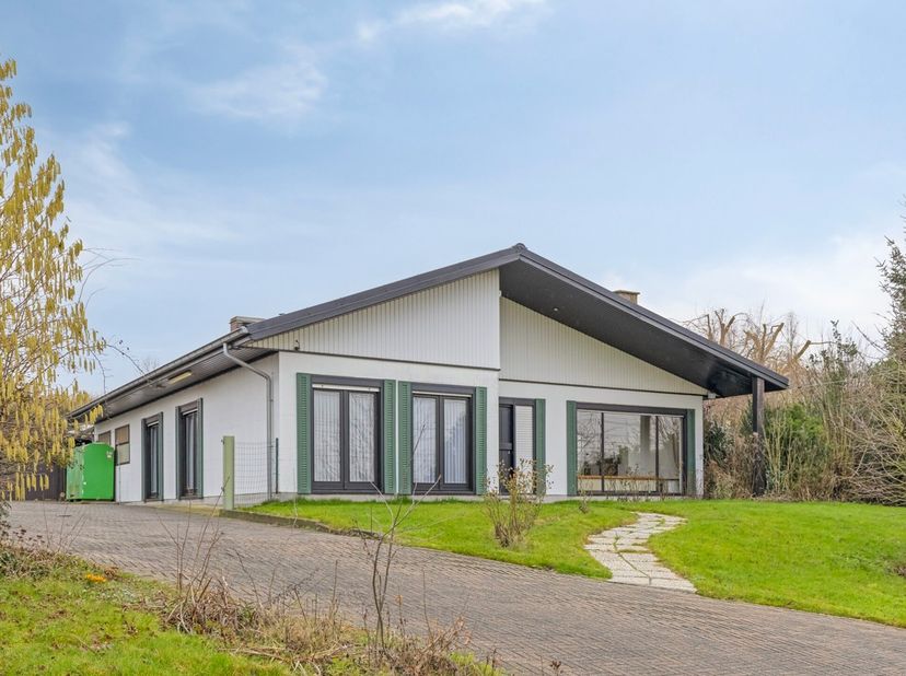 Huis te koop in Ijzerwegstraat 9,
                    8930 Lauwe