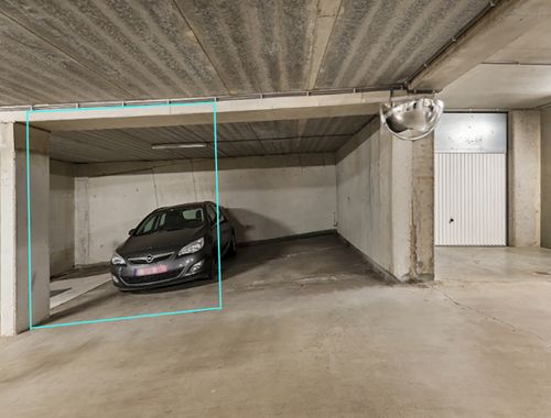                                         Garage à vendre à Edegem, € 27.500
