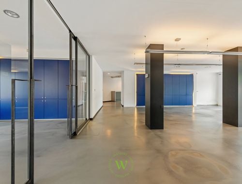                                         Immeuble de bureaux à vendre à Brugge, € 440.000
