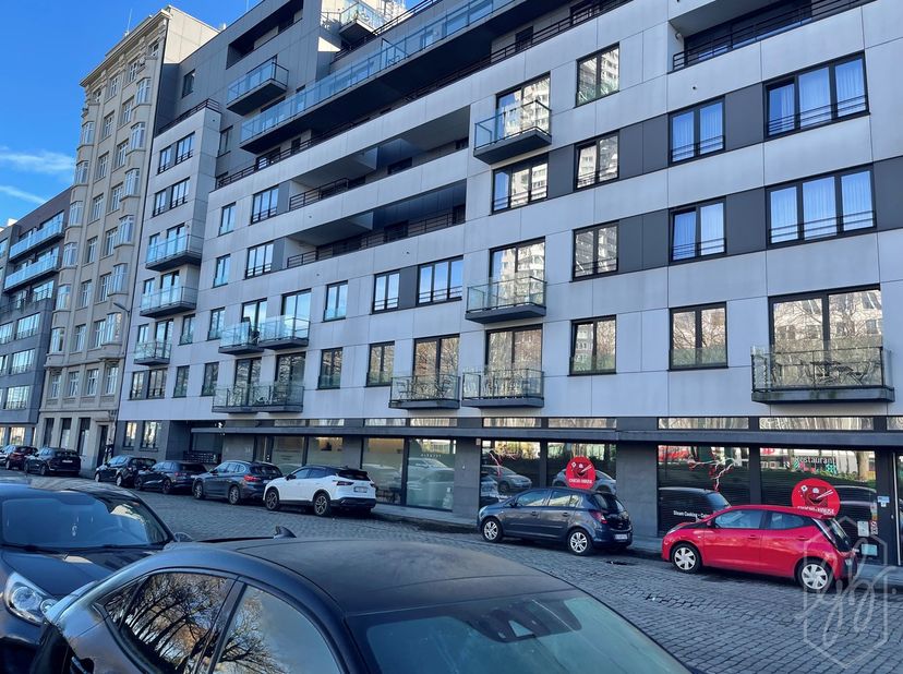 Garage à vendre
                    à 1000 Bruxelles
