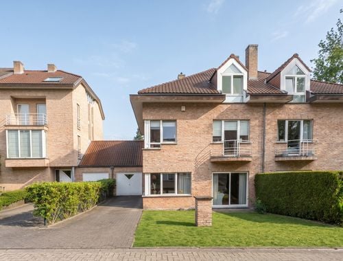                                         Bel-étage à vendre à Uccle, € 795.000
