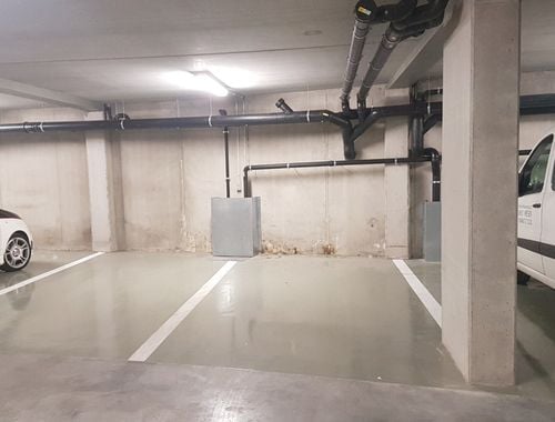                                         Garage en sous-sol à louer à Kortrijk, € 70
