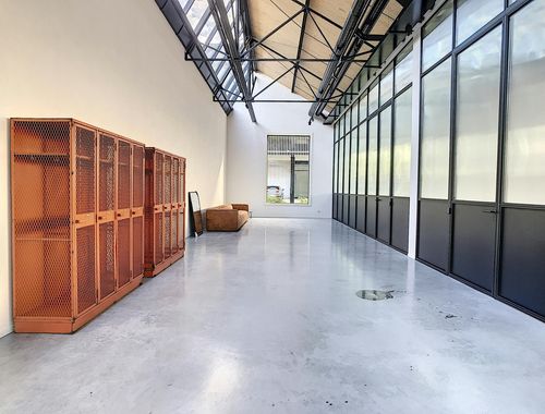                                         Kantoor te huur in Kortrijk, € 3.000
