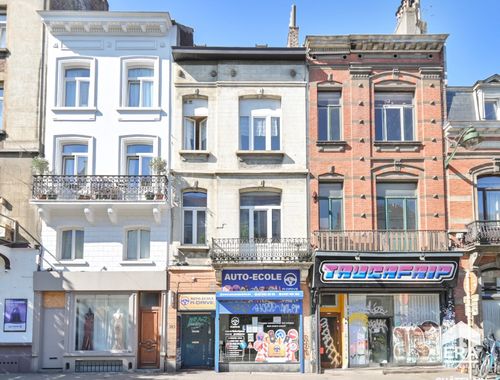                                         Eengezinswoning te koop in Sint-Gillis, € 425.000
