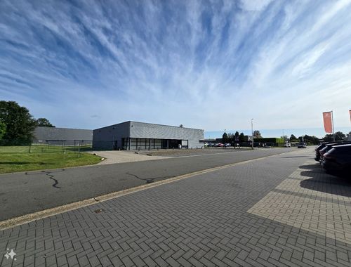                                         Bedrijfsgebouw te huur in Zonhoven, € 3.000
