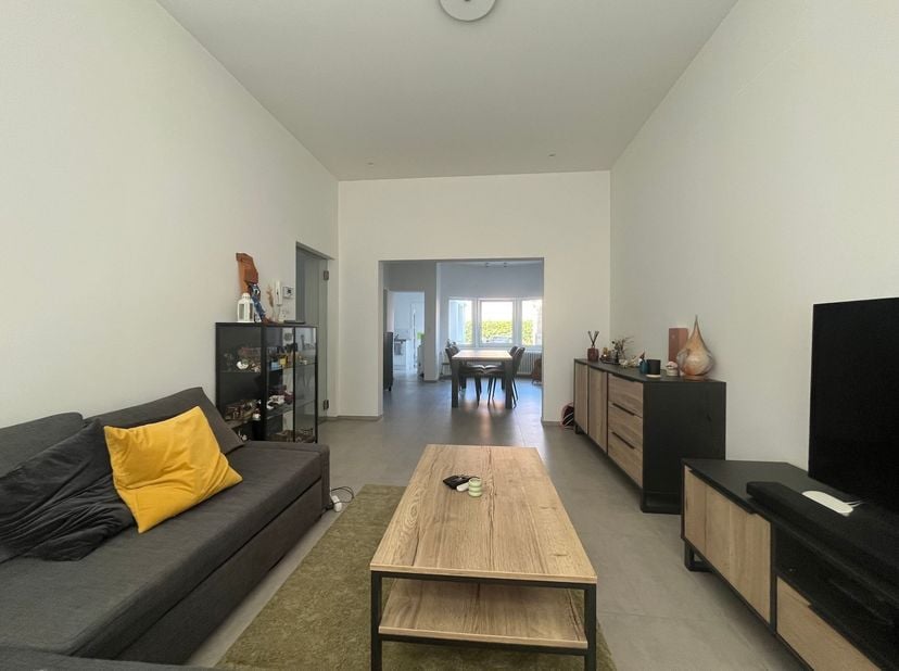 Magnifique appartement en duplex de plain-pied avec deux chambres et un jardin<br />
<br />
Situation : emplacement de choix au cœur de Meerhout, av