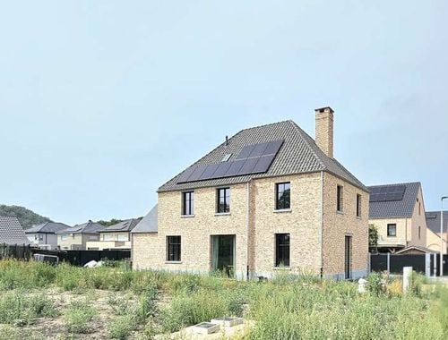                                         Villa te koop in Opglabbeek, € 765.000
