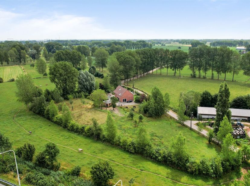 Journée portes ouvertes le samedi 13/06 de 11h à 12h<br />
Vous rêvez de vivre au calme, avec une vue sur de vastes prairies et de l'espace pour les