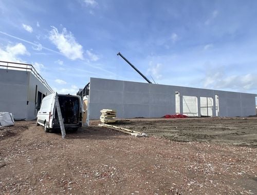                                         Bedrijfsgebouw te koop in Evergem, € 412.320,60
