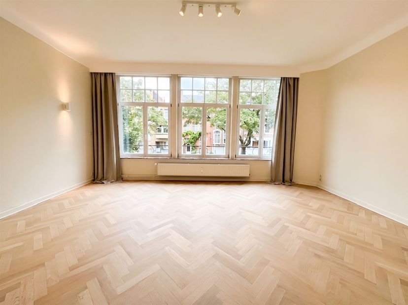 Appartement te huur in Avenue Coghen 153 A,
                    1180 Ukkel