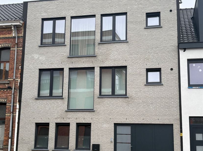 Appartement te huur in Antwerpse Steenweg 32 bus 101,
                    9100 Sint-Niklaas