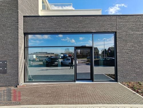                                         Bien commercial à louer à Zedelgem, € 1.500
