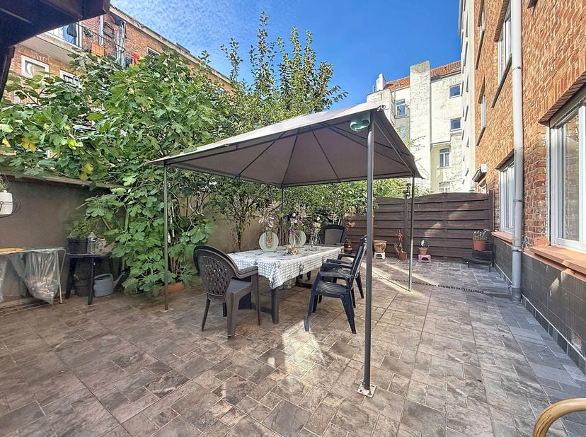Appartement te koop in ,
                    1190 Vorst