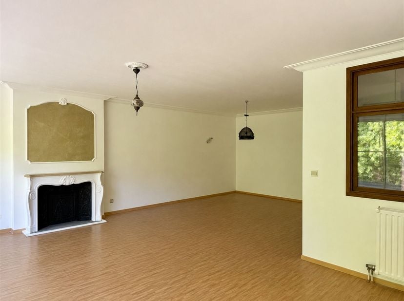 Charmant appartement rénové de 2 chambres à coucher avec terrasse spacieuse près du centre de Lier !<br />
Situation : Au cœur de Lier, sur la popula