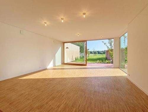                                         Woning te huur in Zevergem, € 1.900
