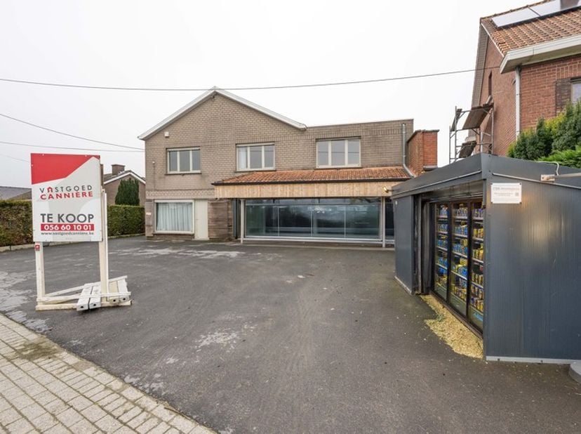 Bien professionnel à vendre
                    à 8720 Dentergem