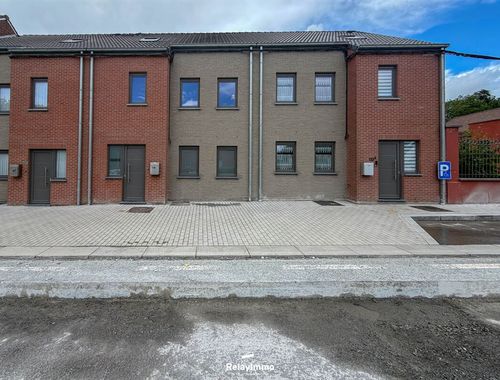                                         Maison ouvrière à louer à Pecq, € 850
