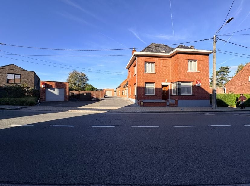 Maison à vendre à Oekensestraat 22,
                    8800 Rumbeke