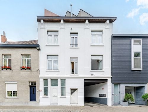                                         Garagebox te koop in Sint-Amandsberg, € 1.350.000
