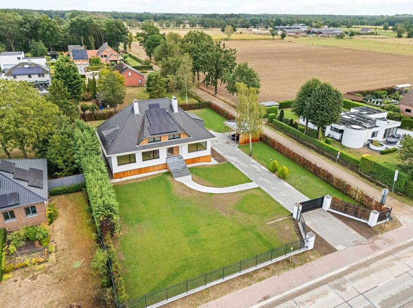 Huis te koop in Hei-Ende 70,
                    2340 Beerse