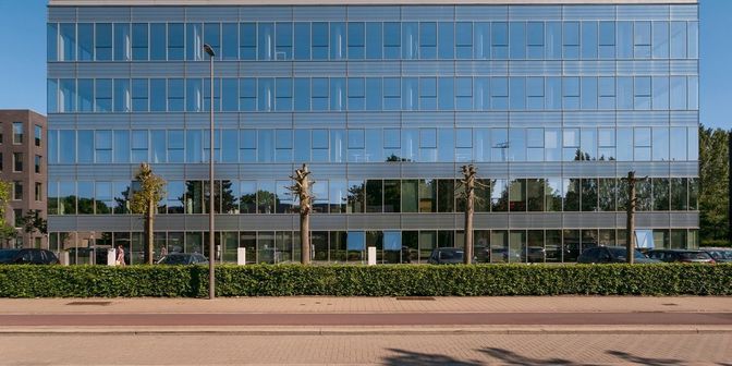 Bedrijfsvastgoed te huur in Berchemstadionstraat 72 - glv bus a, 2600 Berchem