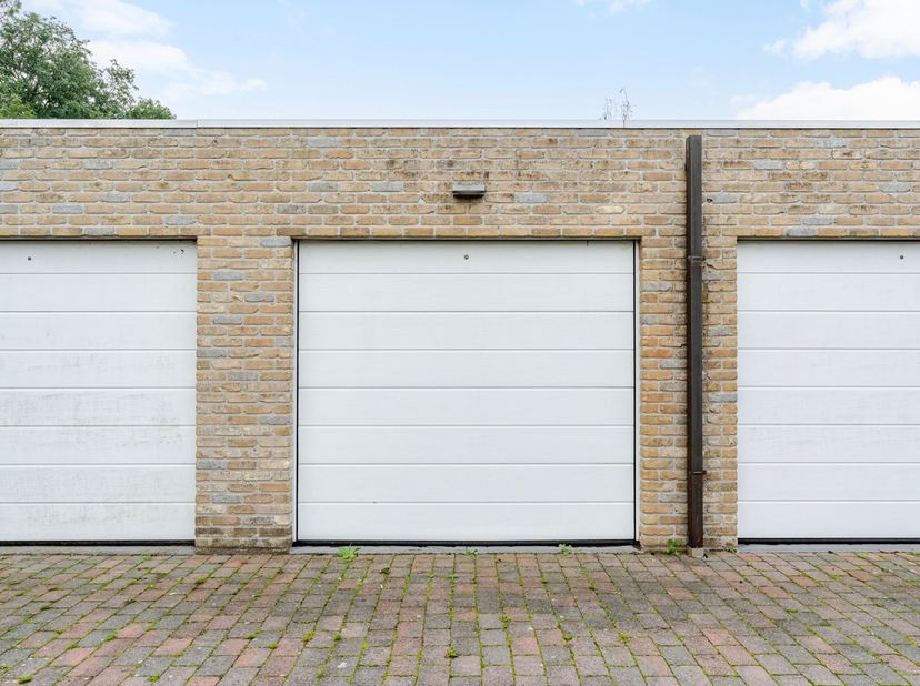 Garage te koop in Keiemdorpstraat 84,
                    8600 Keiem