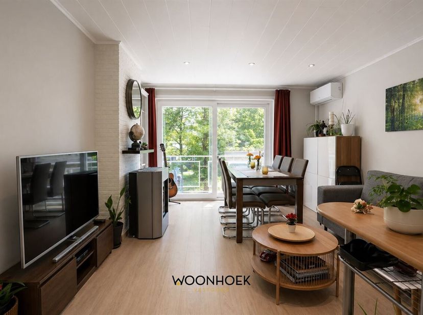 Dit gezellig appartement met twee slaapkamers combineert energiezuinig comfort (EPC-label A) met een eigentijdse architectuur. Dankzij de lichtrijke w
