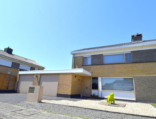                                        Maison à vendre à Beveren-Leie, € 325.000
