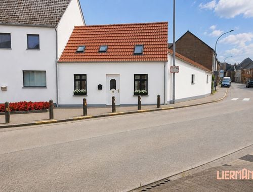                                         Koppelwoning te koop in Herzele, € 205.000
