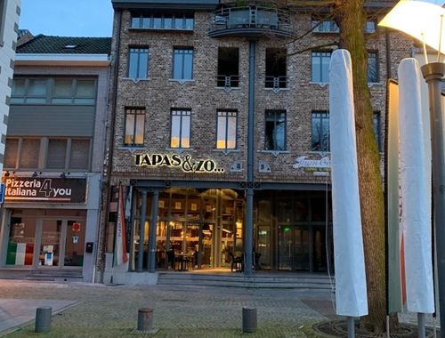                                         Bien commercial à louer à Maaseik, € 1.500
