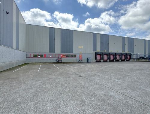                                         Bâtiment d’entreprise à louer à Mechelen, € 37.234,17
