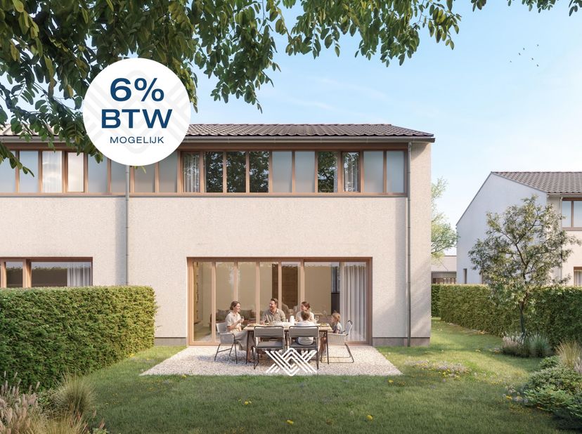 Deze schakelwoning is ingedeeld als volgt: een inkomhal,&amp;nbsp; een keuken, zit- en eetkamer met schuifraam uitgevend in de tuin met zonneterras. Op he