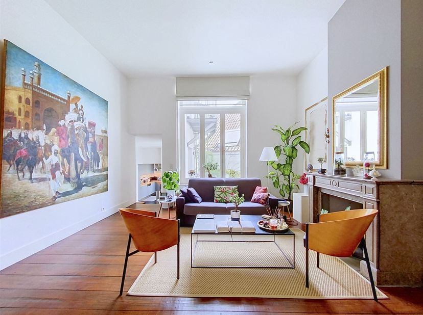 Appartement à vendre à Rue du Rouleau 2A,
                    1000  Bruxelles