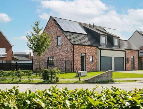                                         Woning te koop in Ooigem, € 356.000
