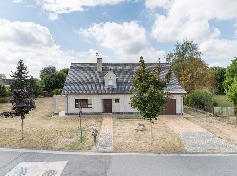 Huis te koop in Ten Bosse 35,
                    9800 Deinze