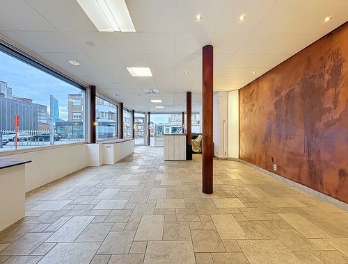                                         Bien commercial à vendre à Sint-Idesbald, € 335.000

