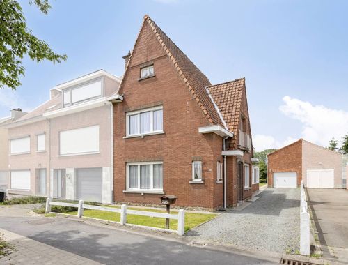                                         Maison à vendre à Kruibeke, € 296.000
