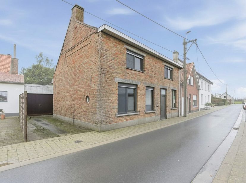 Huis te koop in Brouwerijstraat 3,
                    8690 Hoogstade