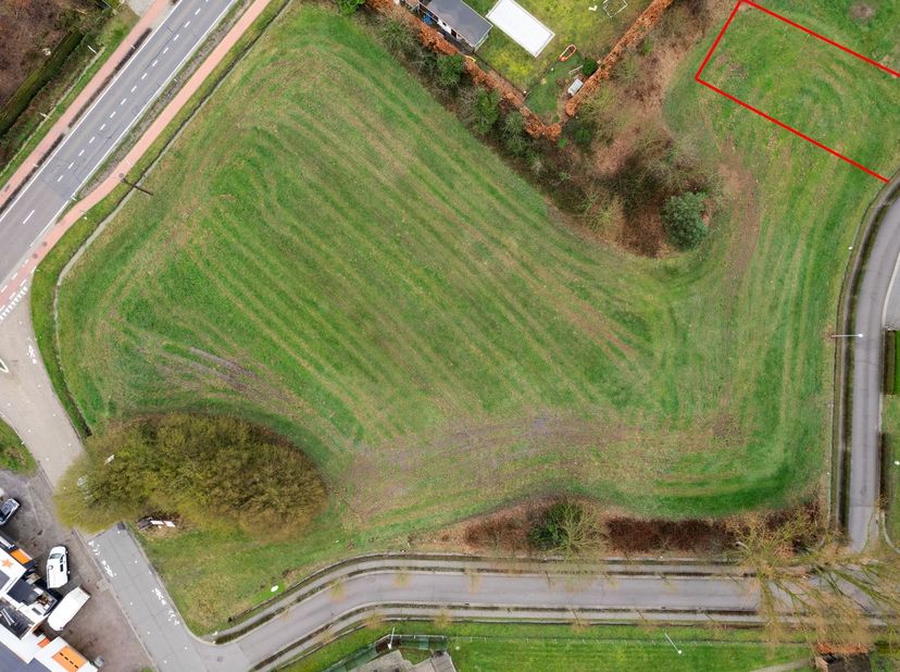 Bouwgrond in rustige en groene omgeving te koop! <br />
Op zoek naar de ideale locatie om uw droomwoning te realiseren? <br />
Deze mooie bouwgrond