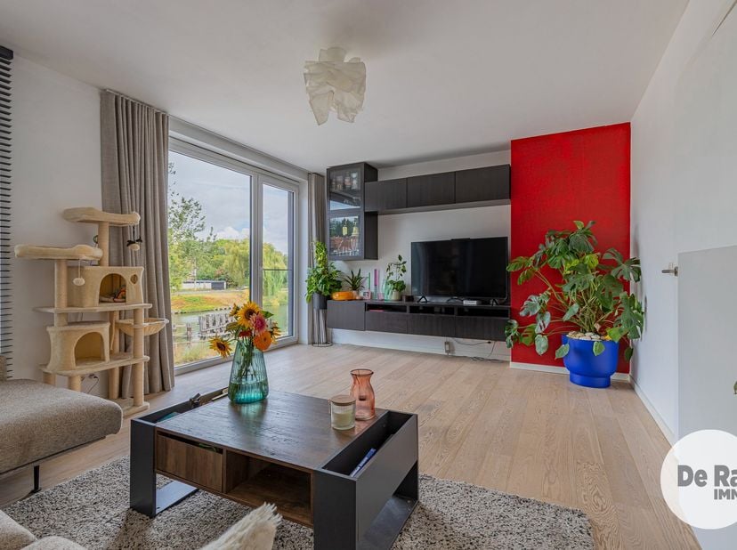 EERSTE BEZOEKDAG ZATERDAG 05/09 VAN 10U - 13U (ENKEL OP AFSPRAAK!!)<br />
GENT - Energiezuinige, recente woning met schitterend uitzicht op een plezie