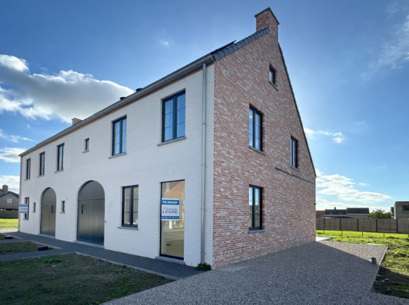 Huis te koop in Borstelstraat 27,
                    8650 Houthulst